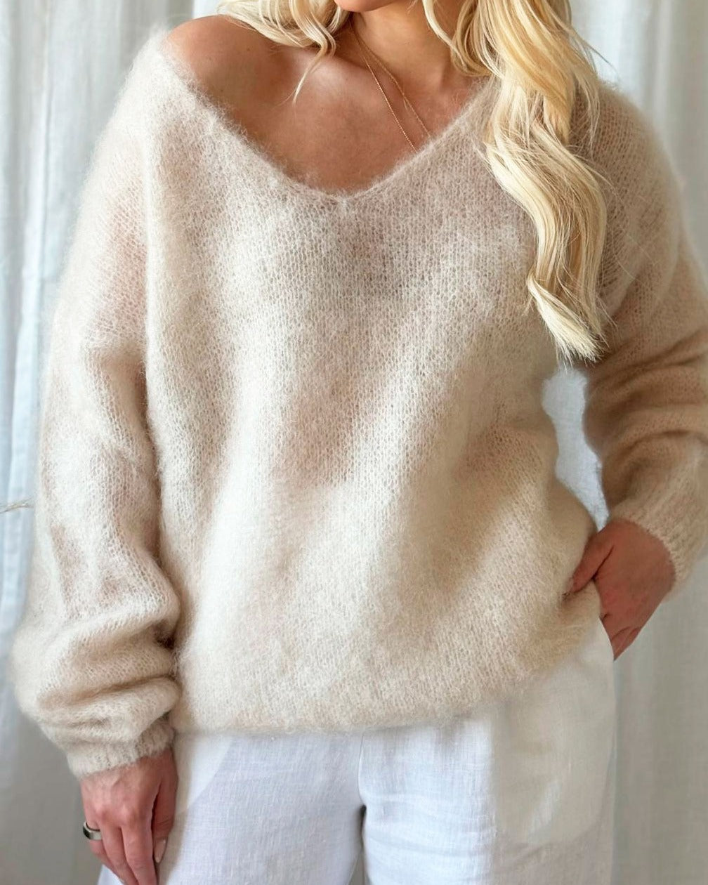 V-neck sweater for women, fashion elegant regular knitwear, solid color sweater